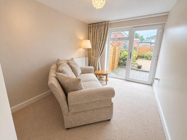 2 bedroom bungalow to rent