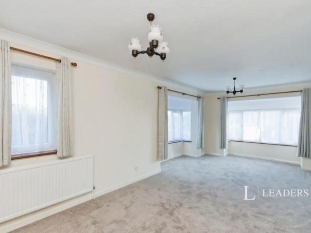 2 bedroom bungalow to rent Boreham Street, Hailsham, BN27