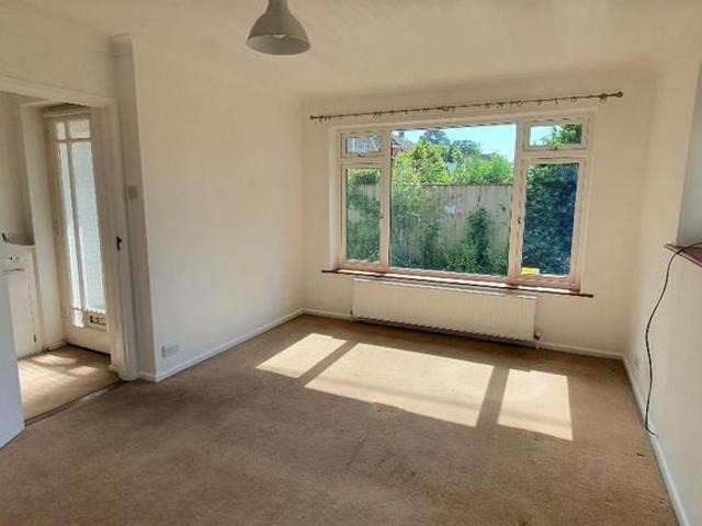 2 bedroom bungalow to rent Cottagers Lane, Hordle, Lymington, SO41