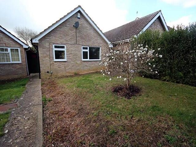 2 Bedroom Bungalow To Rent In The Banks, Wellingborough, NN9
