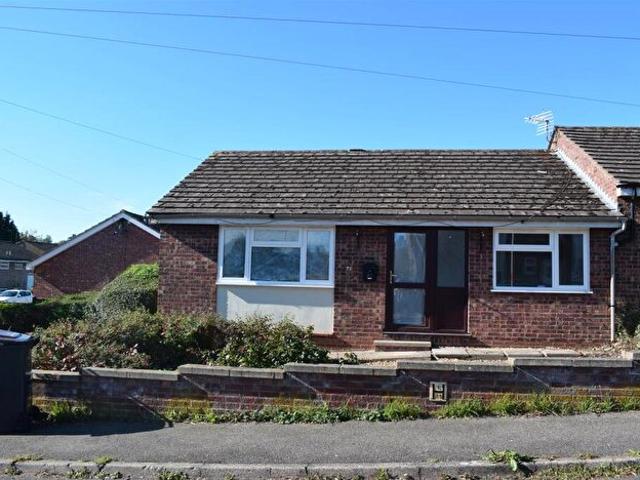 2 Bedroom Bungalow To Rent In Ashfield Avenue, Raunds, NN9