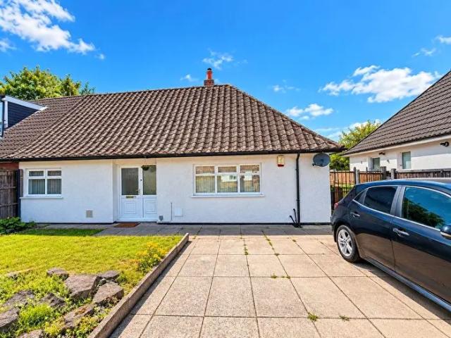 2 Bedroom Bungalow To Rent In Bedroom Bungalow Middleton Boulevard, Nottingham, NG8