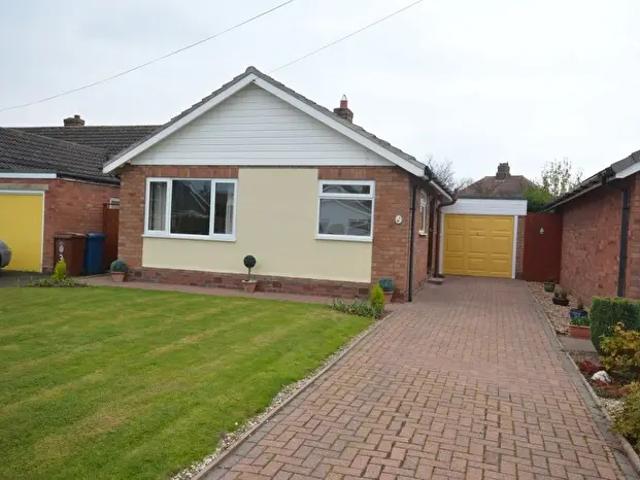 2 Bedroom Bungalow To Rent In Darby Avenue, Lichfield, WS14