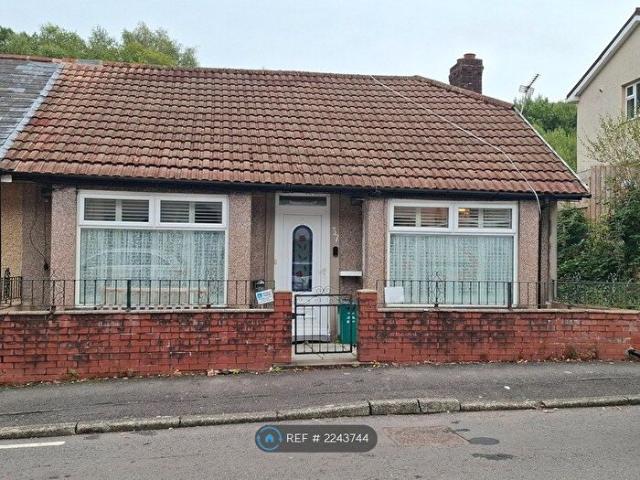 2 Bedroom Bungalow To Rent In Oakfield Terrace, Llwynyppia, CF40