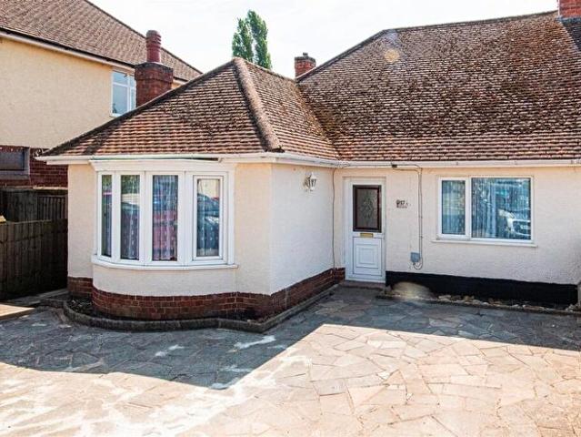 2 Bedroom Bungalow To Rent In Stanwell Way, Wellingborough, NN8