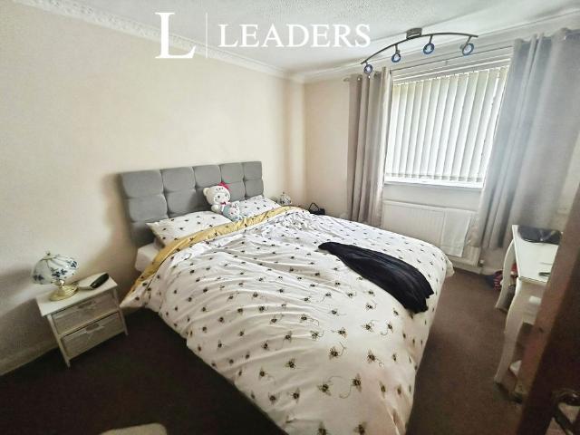 2 bedroom bungalow to rent Manvers Street, Warsop, Mansfield, NG20