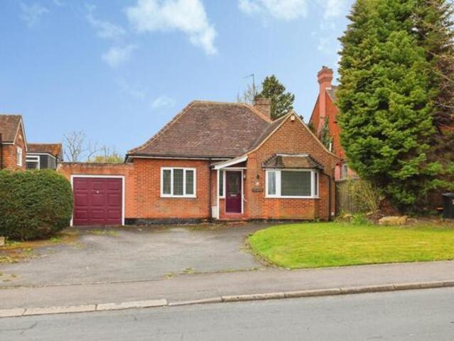 2 Bedroom Bungalow Tonbridge Kent 101316153