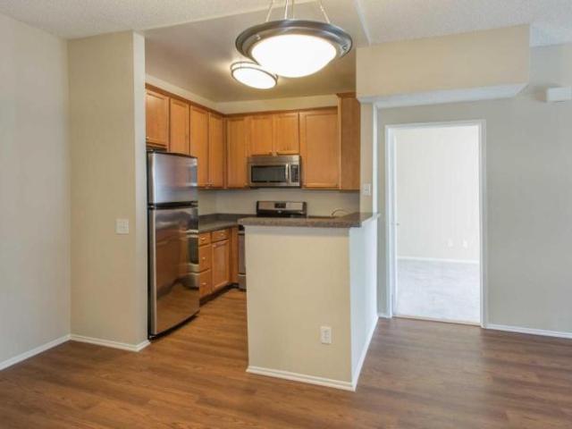2 bedroom, Burbank CA 91505 LS103711462