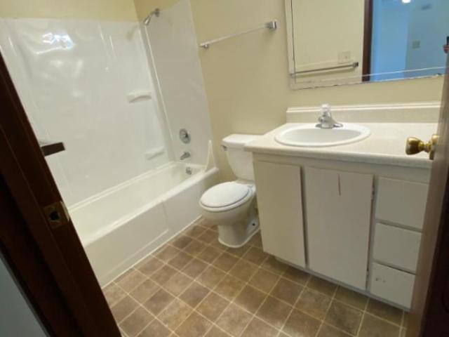 2 bedroom, Burien WA 98146 LS105620475