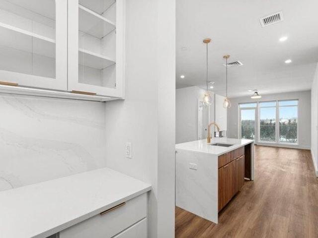 2 bedroom, Burlington VT 05401 105292586