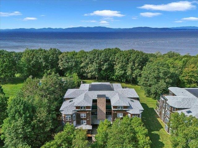 2 bedroom, Burlington VT 05408 105662407