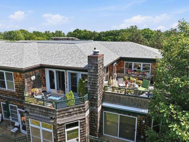 2 bedroom, Burlington VT 05408 105790198