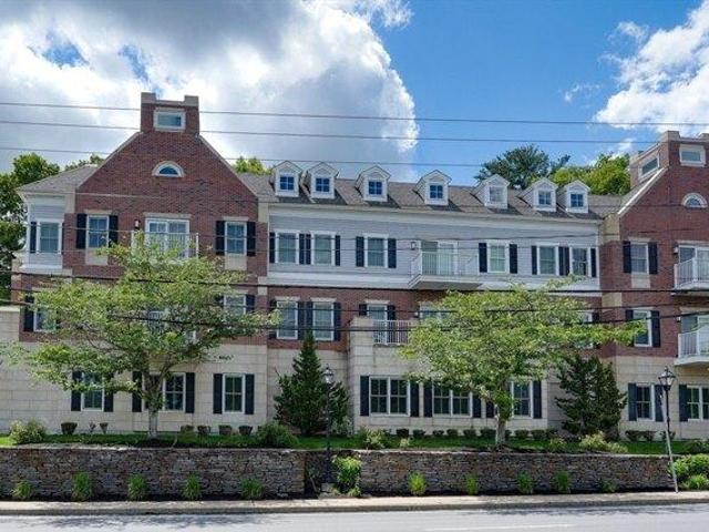 2 bedroom, Burlington MA 01803 104788542