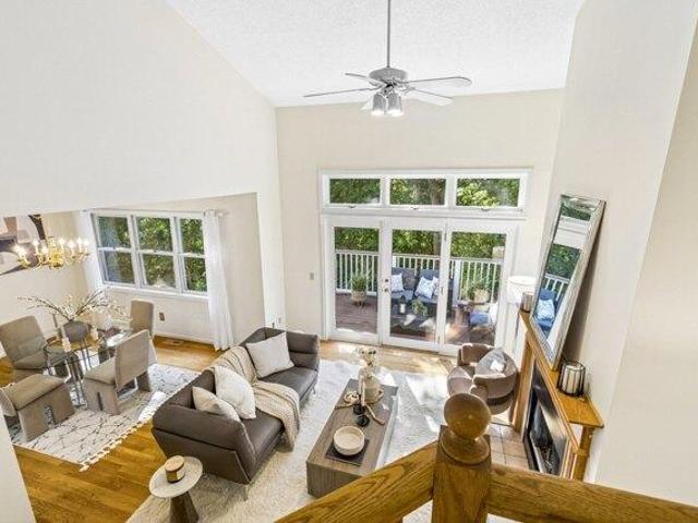 2 bedroom, Burlington MA 01803 105534687