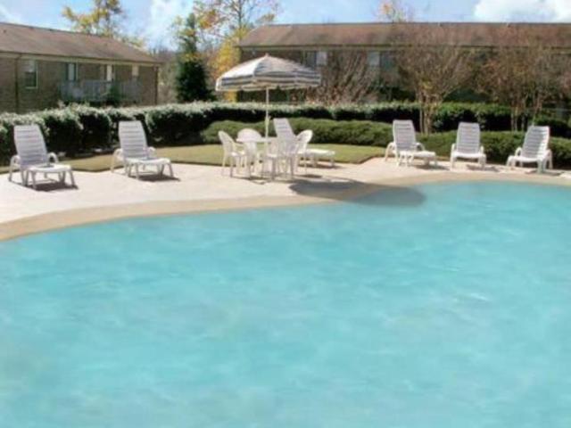 2 bedroom, Burlington NC 27215 105896727