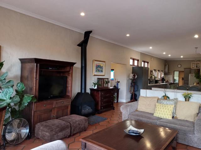 2 Bedroom Gated Estate To Let in Waterkloof