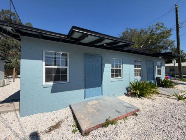 2 bedroom, Gainesville FL 32641 105900754