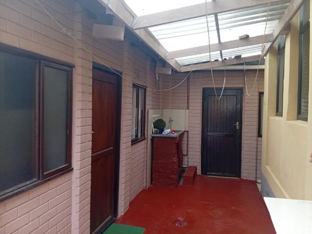 2 Bedroom Garden Cottage Rented in Mount Vernon