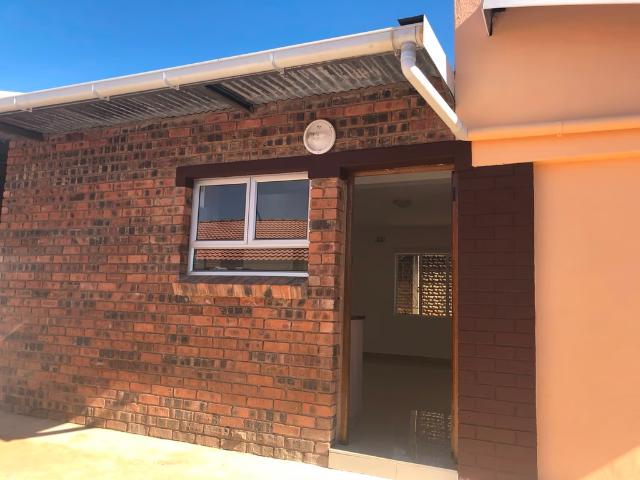 2 Bedroom Garden Cottage To Let in Northdale