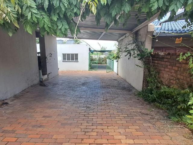 2 Bedroom Garden Cottage To Let in Albemarle Ext 2