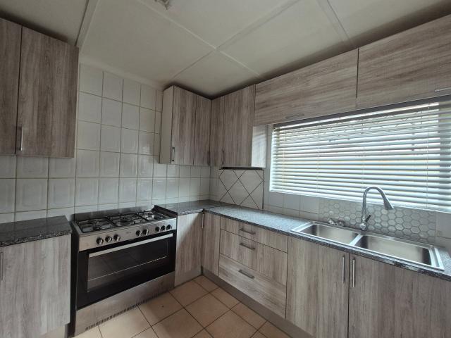 2 Bedroom Garden Cottage to Let in Dalview – Secure Lock Up and Go