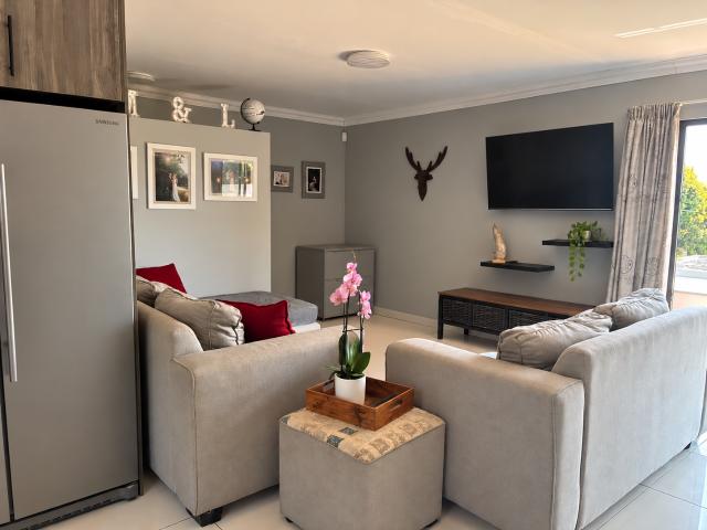 2 Bedroom Garden Cottage To Let in Helderkruin