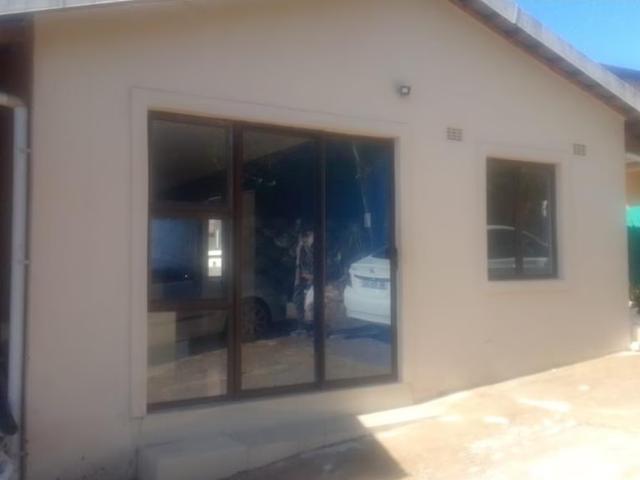 2 Bedroom Garden Cottage To Let in Umhlatuzana