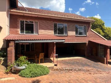 2 Bedroom Garden Cottage To Let in Waterkloof Ridge