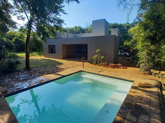 2 Bedroom Garden Cottage To Let in Zandfontein AH