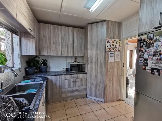 2 Bedroom Garden Flat To Rent in Dalview, Brakpan | R9 500 incl Water & Electricity | Garage + Pool