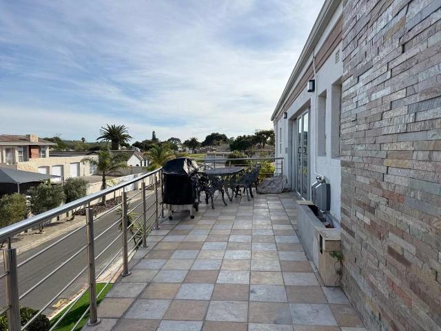 2 Bedroom GardenCottage to Rent in De Duin