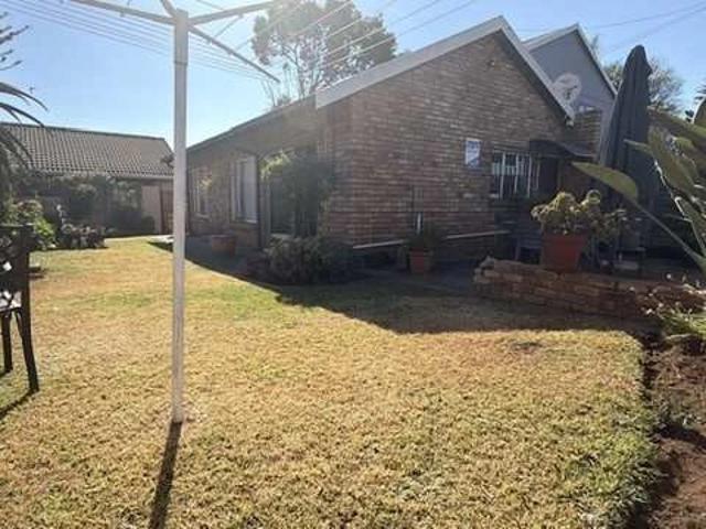 2 Bedroom GardenCottage to Rent in Rooihuiskraal