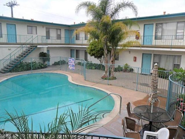 2 bedroom, Gardena CA 90249 104452299