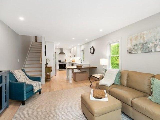 2 bedroom, Gloucester MA 01930 103969107