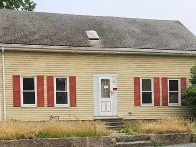 2 bedroom, Gloucester MA 01930 104236542