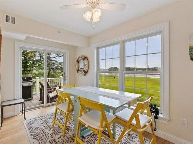 2 bedroom, Gloucester MA 01930 105442678