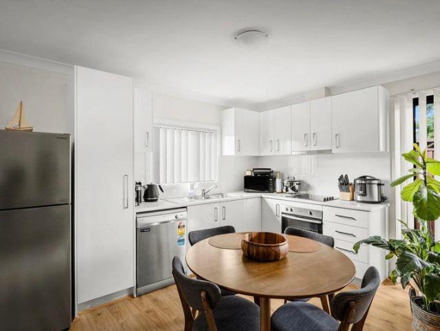 2 Bedroom Granny Flat in Convenient Baulkham Hills Location