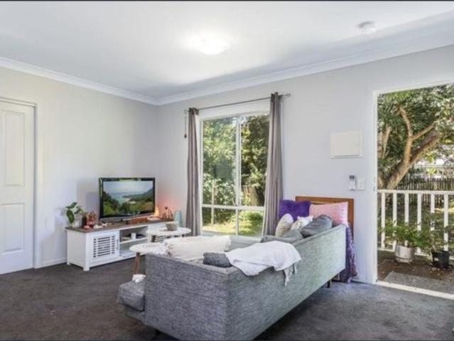 2 bedroom granny flat in Clontarf Comfort & Space!