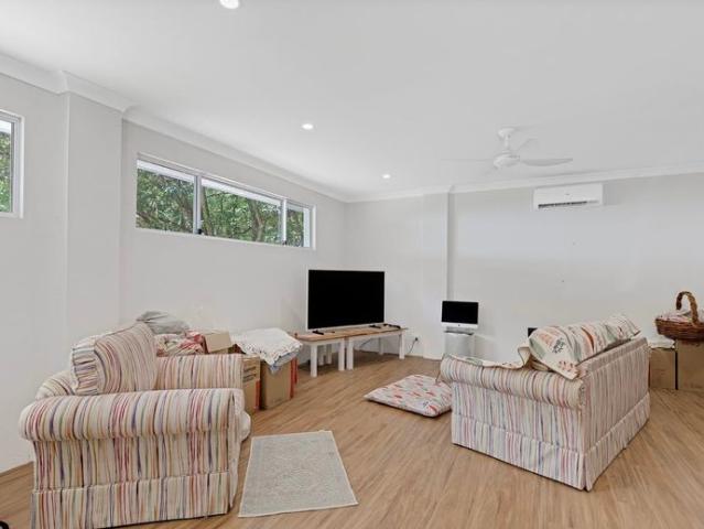 2 bedroom granny flat on picturesque property