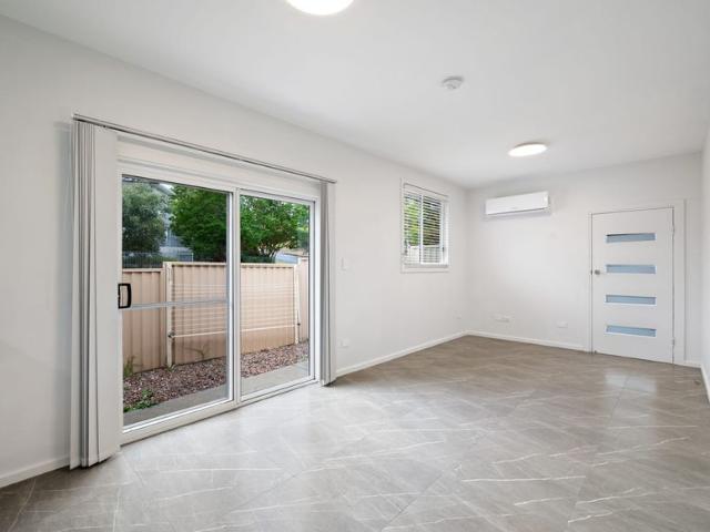 2 bedroom granny in Campbelltown!