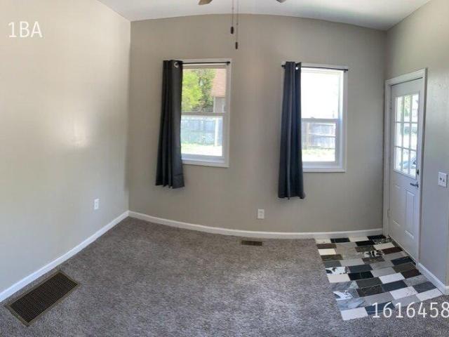 2 bedroom, Grand Rapids MI 49505 104926880