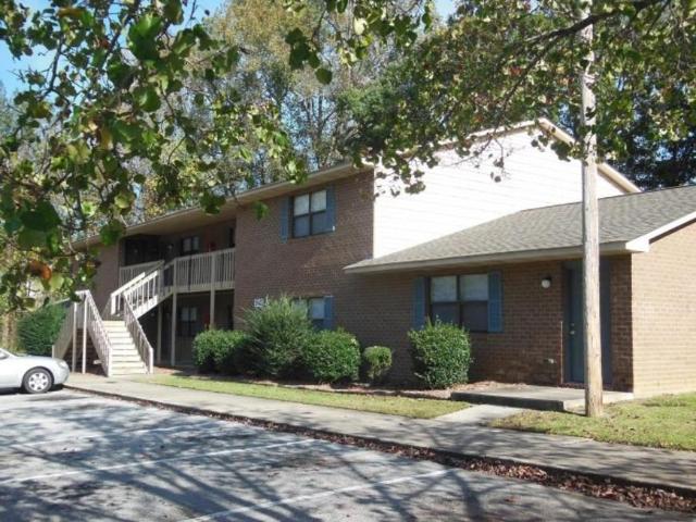 2 bedroom, Greenville NC 27834 105640582