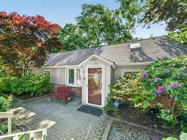 2 bedroom, Greenwood Lake NY 10925 105206986