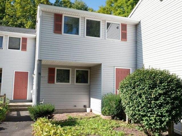 2 bedroom, Greenfield MA 01301 105532732
