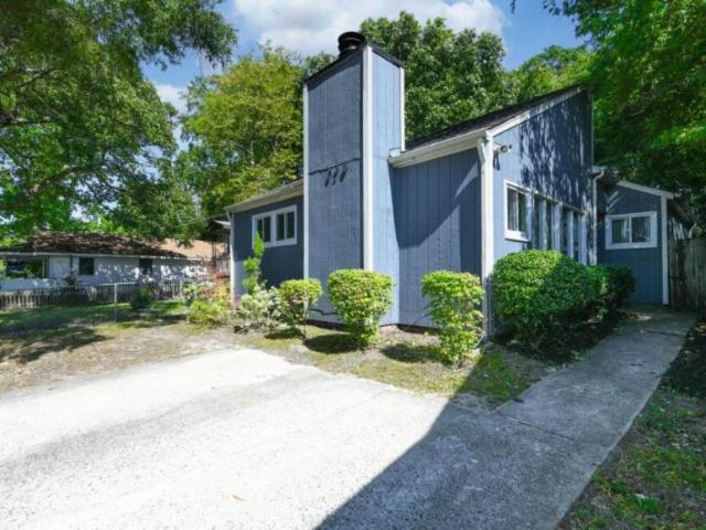 2 bedroom, Greensboro NC 27401 105841056