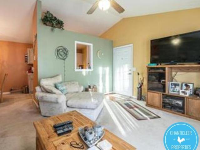 2 bedroom, Greensboro NC 27409 LS102222377