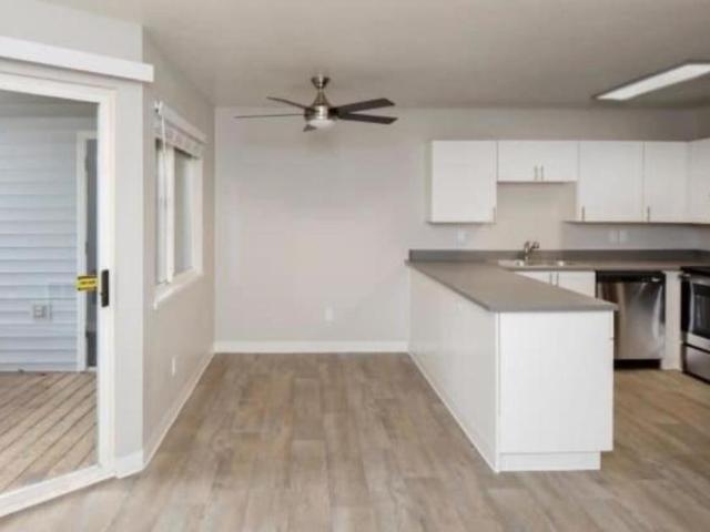 2 bedroom, Gresham OR 97030 102305023