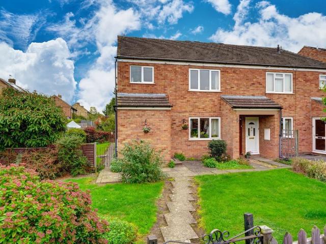 2 bedroom ground maisonette for sale