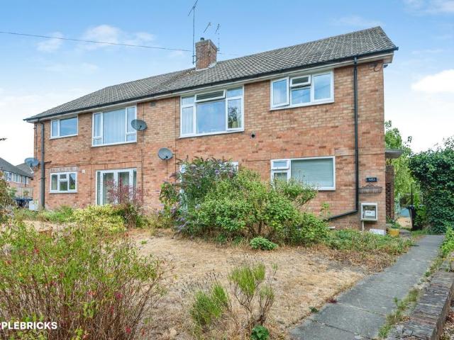2 bedroom ground maisonette for sale