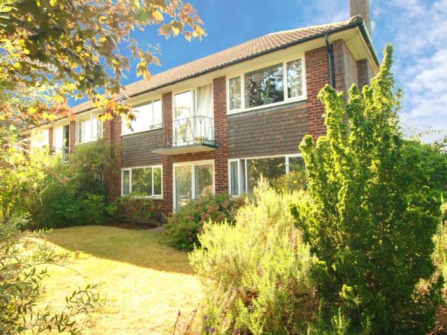 2 bedroom ground maisonette for sale